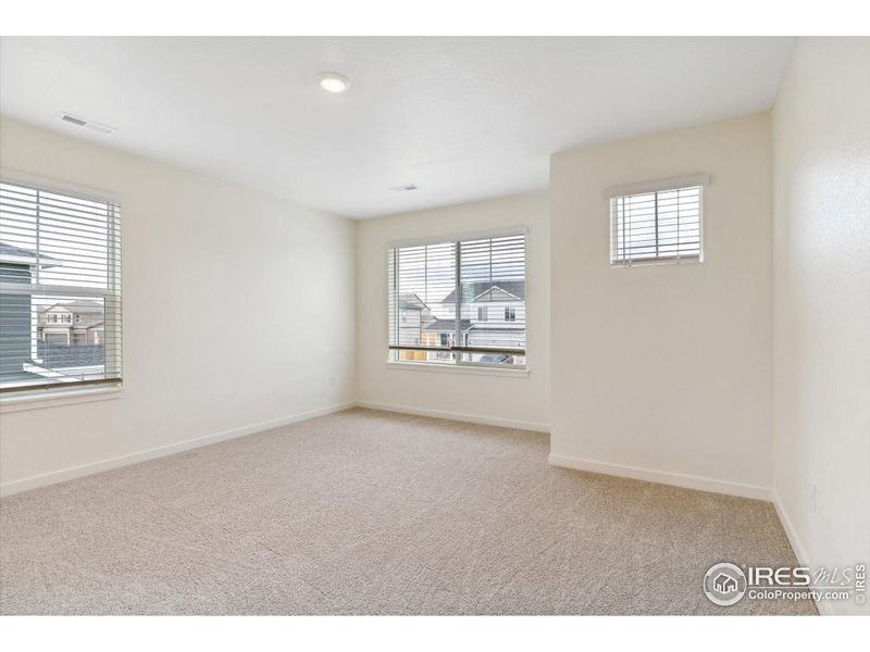 Spacious, unfurnished interior of a new home in Settlers Crossing, Commerce City (Image 13). Spacious, unfurnished interior of a new home in Settlers Crossing, Commerce City (Image 13).