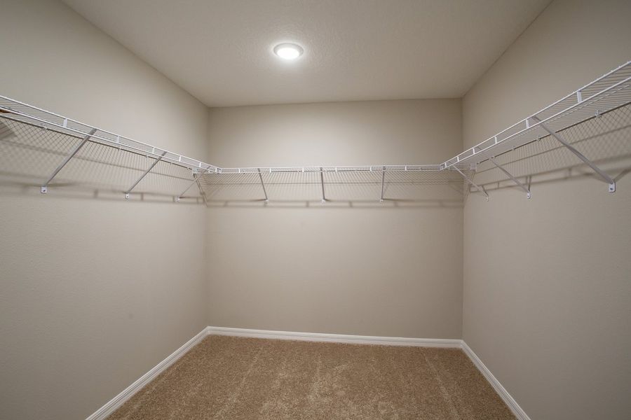 Spacious, unfurnished interior of a new home in Crosswinds, Haines City (Image 20).