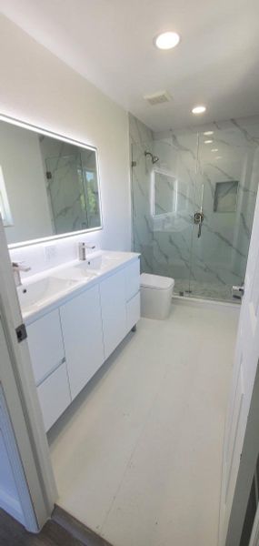 Furnished interior view inside a new home in , Fort Lauderdale (Image 7). Furnished interior view inside a new home in , Fort Lauderdale (Image 7).