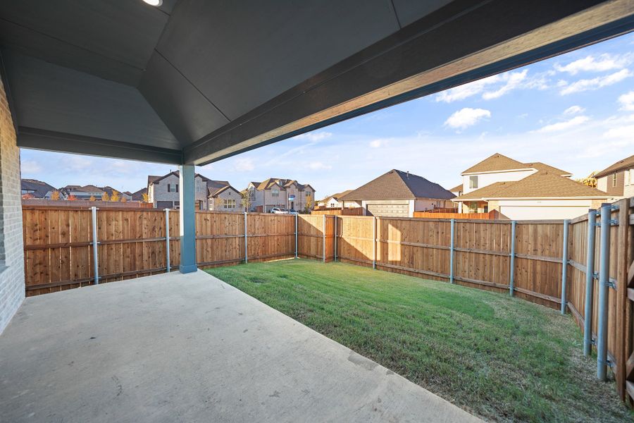 Exterior details and patio area of a home in Edgewater, Fate (Image 3).