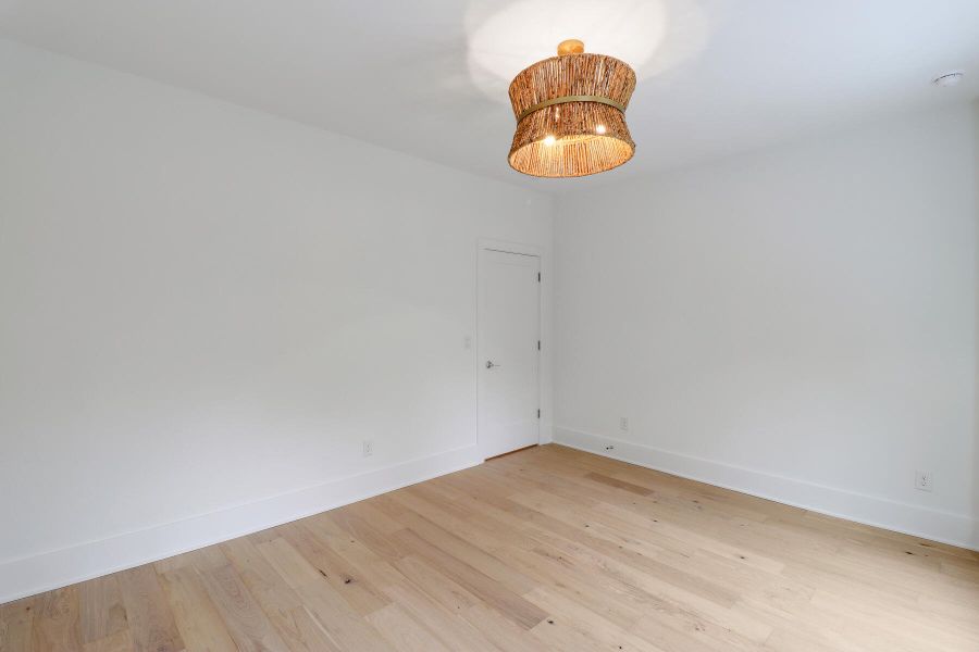 Spacious, unfurnished interior of a new home in The Preserve at Pennys Creek, Johns Island (Image 27).