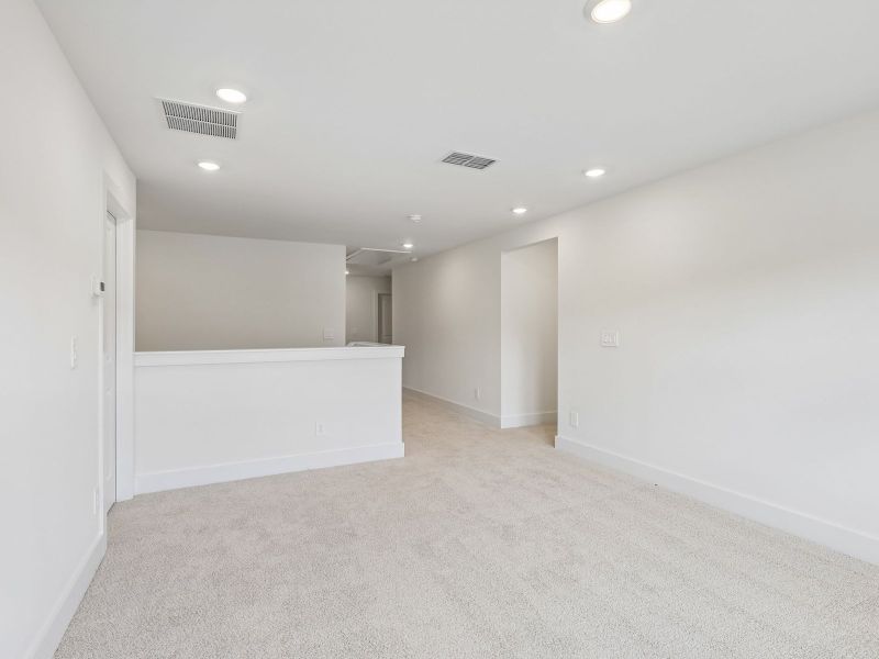 Spacious, unfurnished interior of a new home in Station Hill - Estate Series, Franklin (Image 13). Spacious, unfurnished interior of a new home in Station Hill - Estate Series, Franklin (Image 13).
