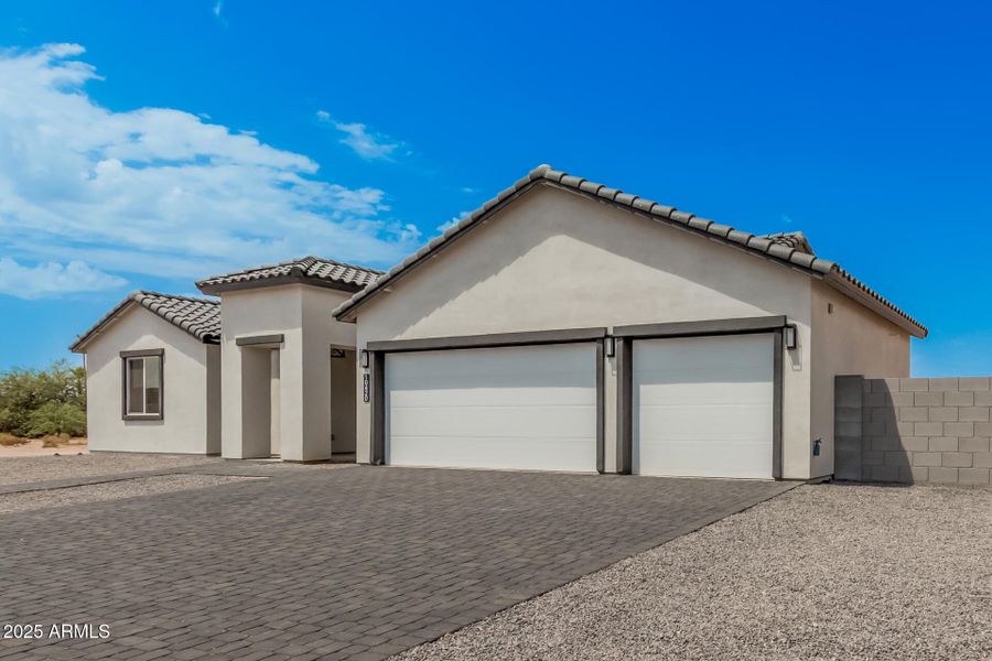 10420 W San Lazaro 10420 W San Lazaro