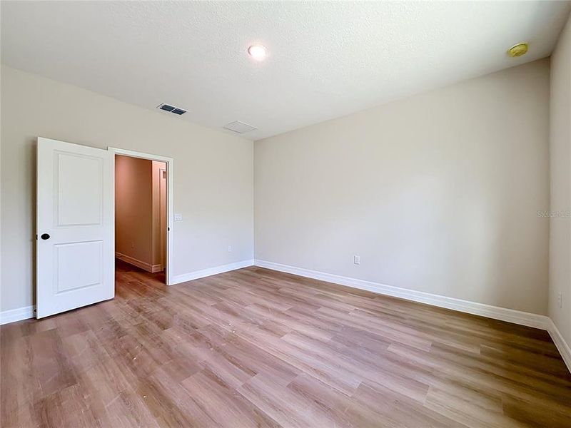 Spacious, unfurnished interior of a new home in , Eustis (Image 42).