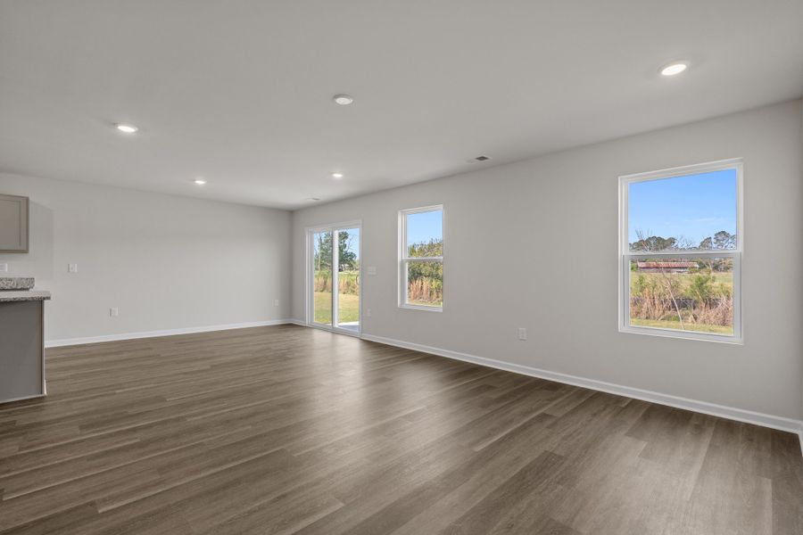 4br New Home in Conway, SC.  - Slide 24