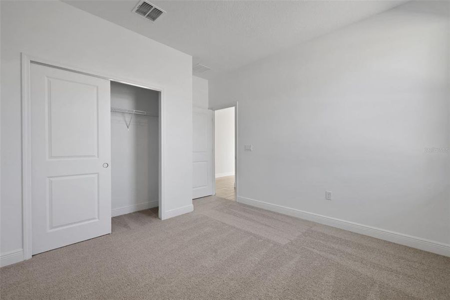 Spacious, unfurnished interior of a new home in Crossroads at Kelly Park, Apopka (Image 33). Spacious, unfurnished interior of a new home in Crossroads at Kelly Park, Apopka (Image 33).