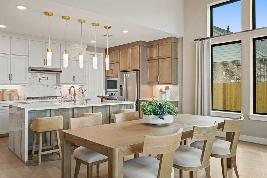 Furnished interior view inside a new home in Grange 45', Katy (Image 11).
