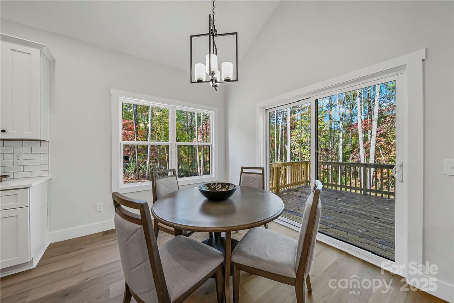 Dining Area Dining Area