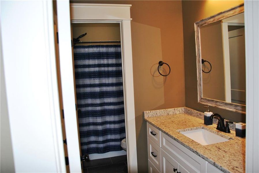 Furnished interior view inside a new home in , Kathleen (Image 34).