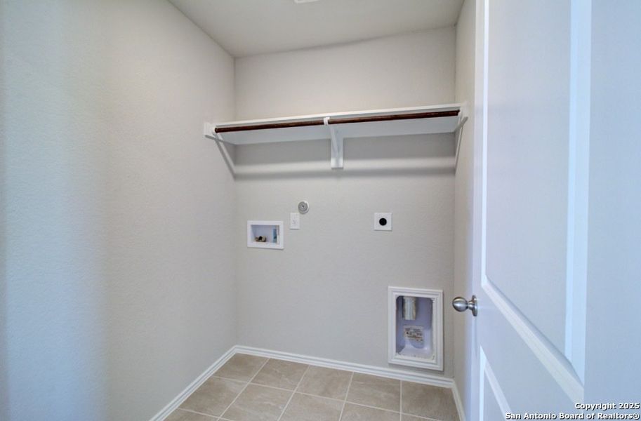 Spacious, unfurnished interior of a new home in Prairie Green, Converse (Image 8). Spacious, unfurnished interior of a new home in Prairie Green, Converse (Image 8).