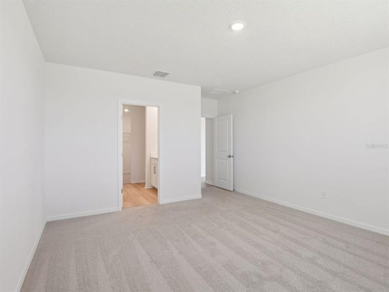 Spacious, unfurnished interior of a new home in Oakfield Trails - Classic Series, Parrish (Image 19).