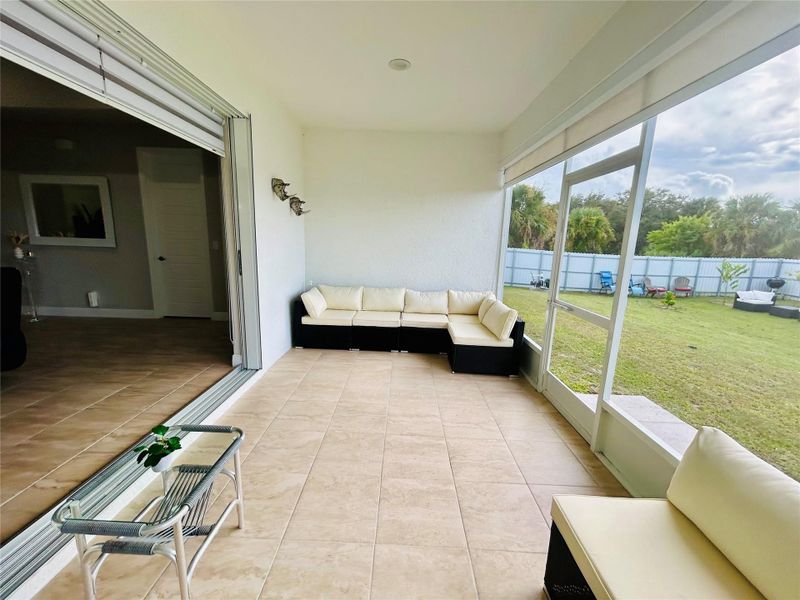 Exterior details and patio area of a home in , Labelle (Image 23).