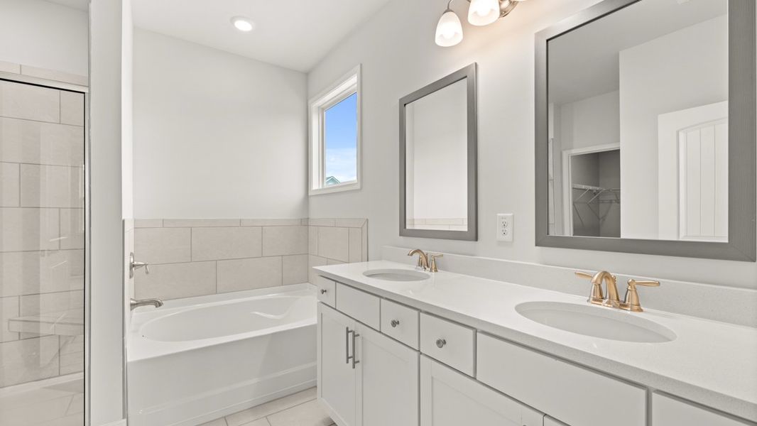 Representative furnished interior of a home built from the Caliborne by D.R. Horton in Hamptons at Riverwood North, Dallas (Image 9).