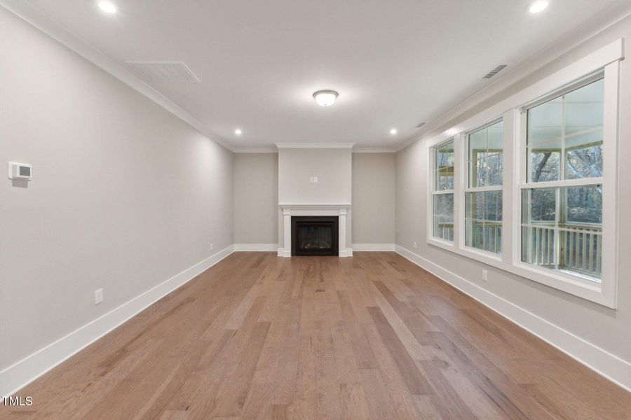 17-Family Room 17-Family Room