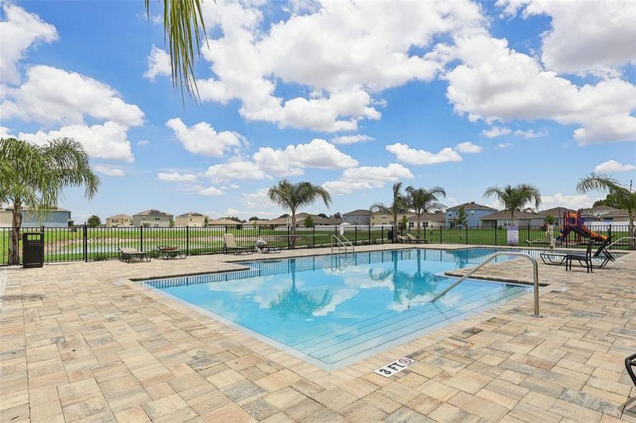 Community amenities in Eagle Hammock, Eagle Lake (Image 26).