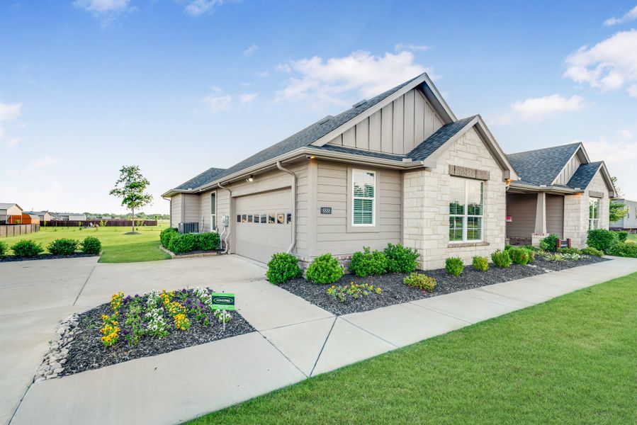 Front exterior of a new home in Oak Valley, Terrell, TX, highlighting curb appeal (Image 26).