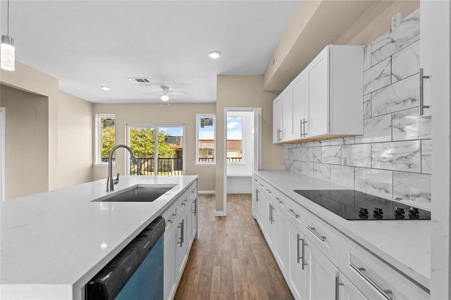 Furnished interior view inside a new home in , Irving (Image 6).