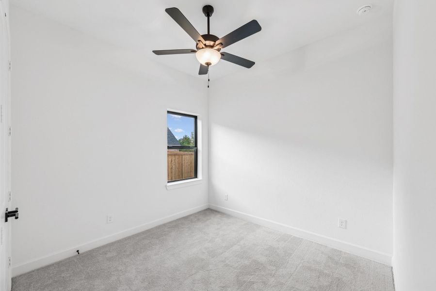 Spacious, unfurnished interior of a new home in Kresston - Enclave Collection, Montgomery (Image 27).