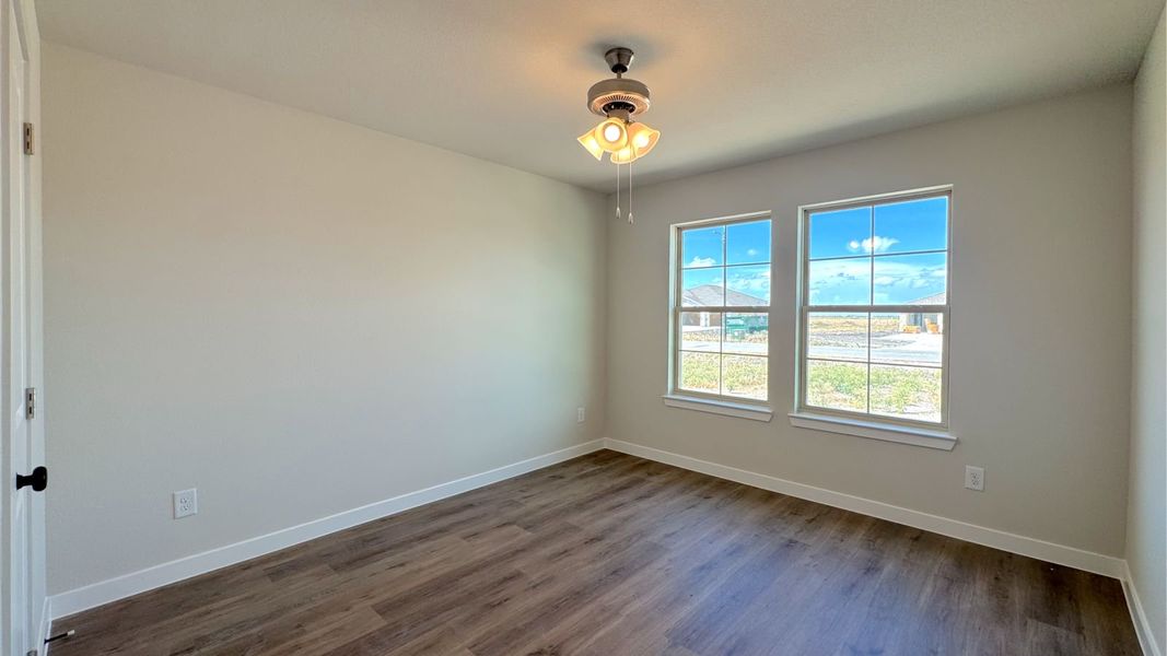 Spacious, unfurnished interior of a new home in King's Landing, Corpus Christi (Image 17).