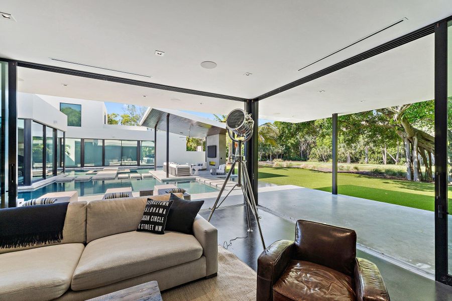 141-12NBeachRd-HobeSound-SMALL