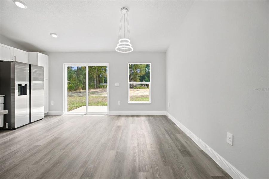 Spacious, unfurnished interior of a new home in , Ocala (Image 12).