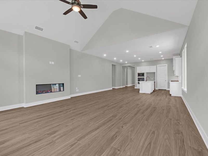 Spacious, unfurnished interior of a new home in Pecan Ridge, Fulshear (Image 20). Spacious, unfurnished interior of a new home in Pecan Ridge, Fulshear (Image 20).