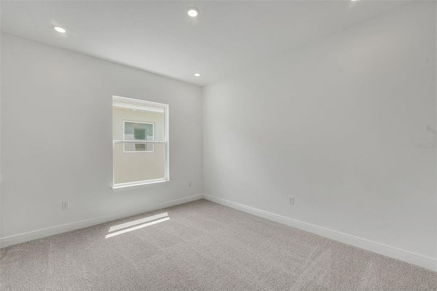 Spacious, unfurnished interior of a new home in Avalon Woods, Winter Garden (Image 36).