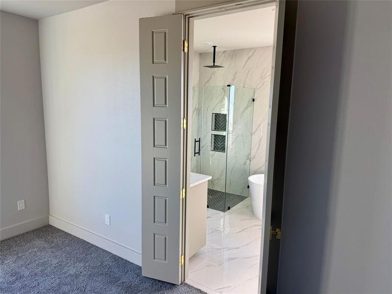 Spacious, unfurnished interior of a new home in , Rio Vista (Image 17).