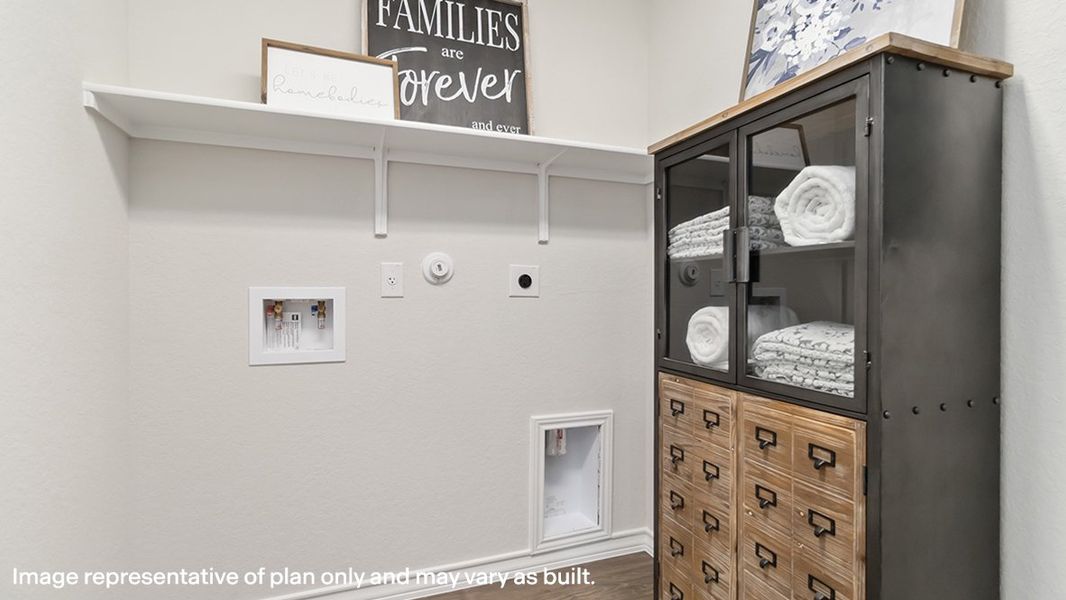 Furnished interior view inside a new home in Steele Creek, Cibolo (Image 27).