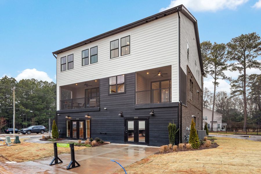 Representative exterior details of a home built from the Marquis by Tri Pointe Homes in Ascend, Charlotte (Image 28).