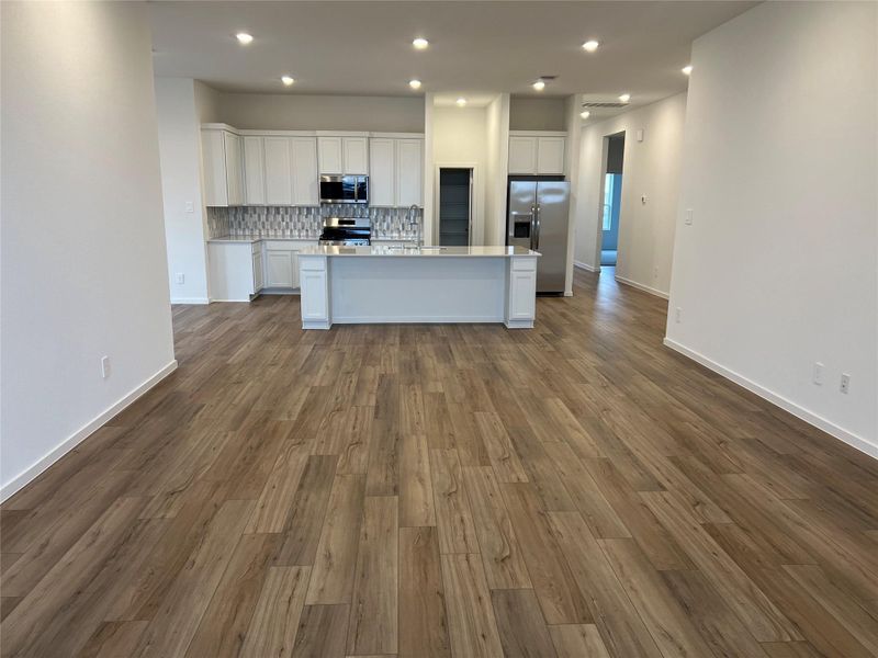 **Photos are representative only. This is not the actual homesite.** **Photos are representative only. This is not the actual homesite.**