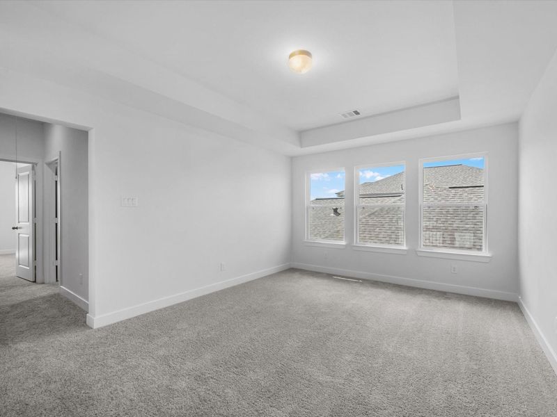 Spacious, unfurnished interior of a new home in Austin Point, Richmond (Image 20).