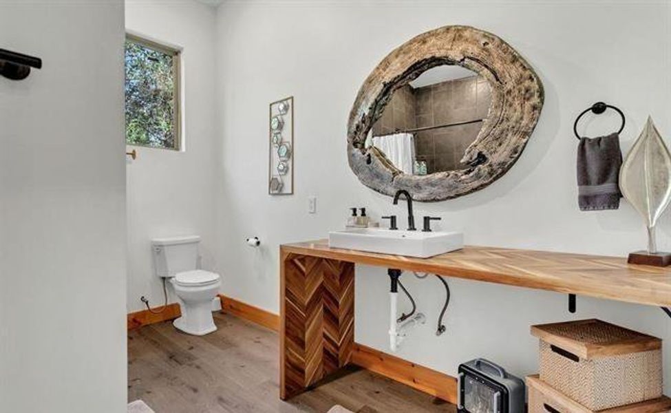 Furnished interior view inside a new home in , Lindale (Image 15).