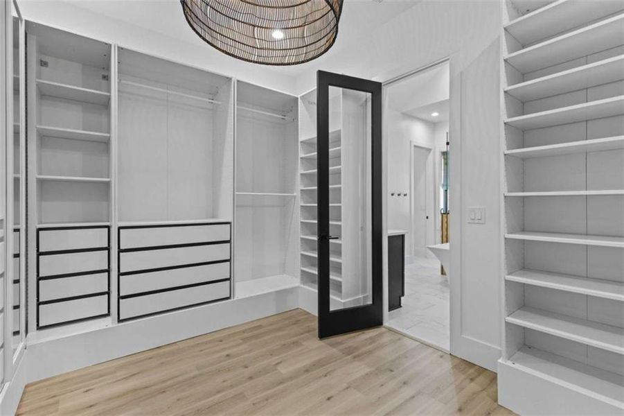 Spacious, unfurnished interior of a new home in , Monroe (Image 35).