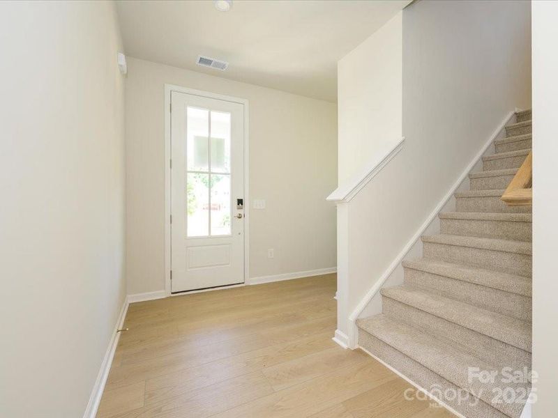 Step inside the home through grand 8' doorways. Step inside the home through grand 8' doorways.