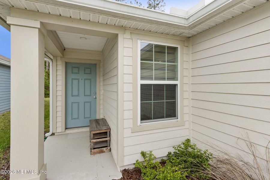 Exterior details and patio area of a home in , Green Cove Springs (Image 3).