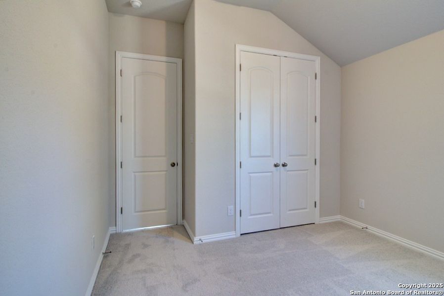 Spacious, unfurnished interior of a new home in The Crossvine, Schertz (Image 11).