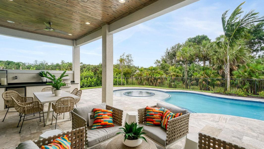 Model Photo used for reference Model Photo used for reference