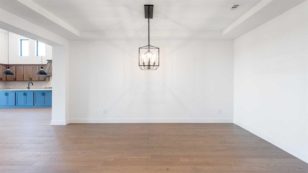 Spacious, unfurnished interior of a new home in Terraces 82'/100', Rockwall (Image 26).