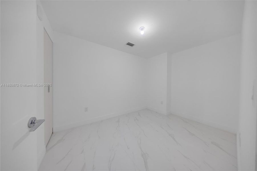 Spacious, unfurnished interior of a new home in , Miami (Image 12).
