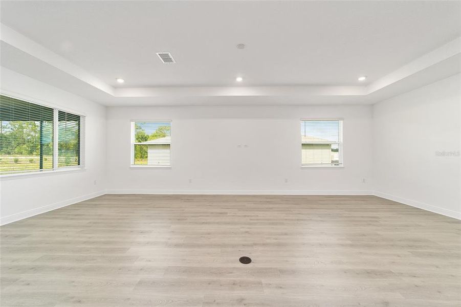 Spacious, unfurnished interior of a new home in , Ocala (Image 29).