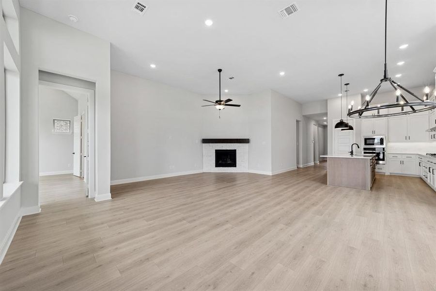 Spacious, unfurnished interior of a new home in Painted Tree - Classic Series, McKinney (Image 26). Spacious, unfurnished interior of a new home in Painted Tree - Classic Series, McKinney (Image 26).