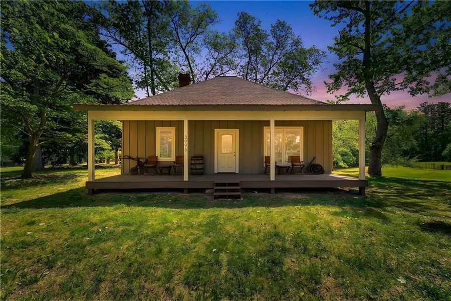 Exterior details and patio area of a home in , Winston (Image 25).
