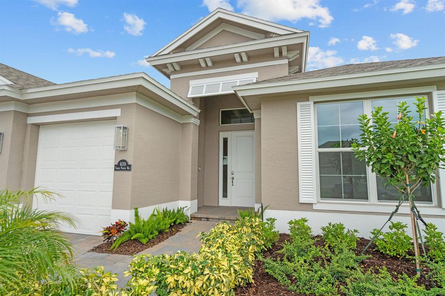 Capistrano Grande_4018 Tower Pointe Wy_L