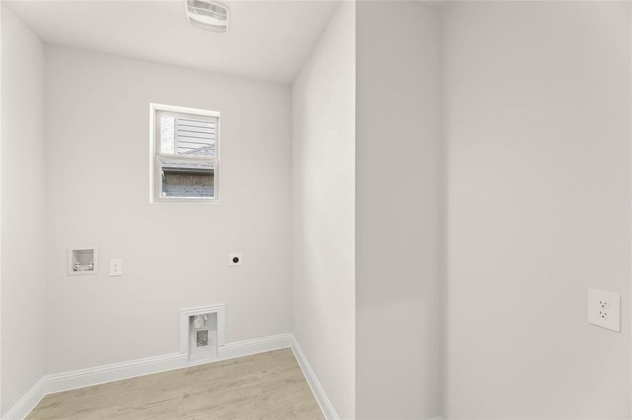 1111 Worthington-Utility-1