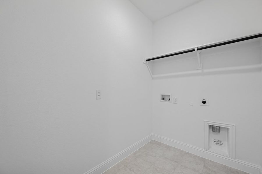 Spacious, unfurnished interior of a new home in The Ridge at Northlake, Northlake (Image 31).