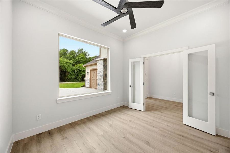 Spacious, unfurnished interior of a new home in , Tool (Image 21).