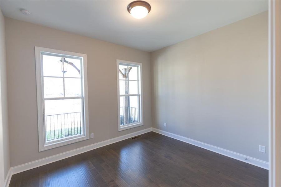 Spacious, unfurnished interior of a new home in Waterhaven, Cumming (Image 24).