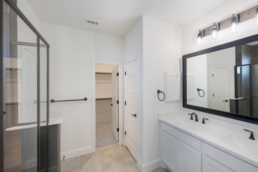 Furnished interior view inside a new home in Las Lomas, Forney (Image 11).