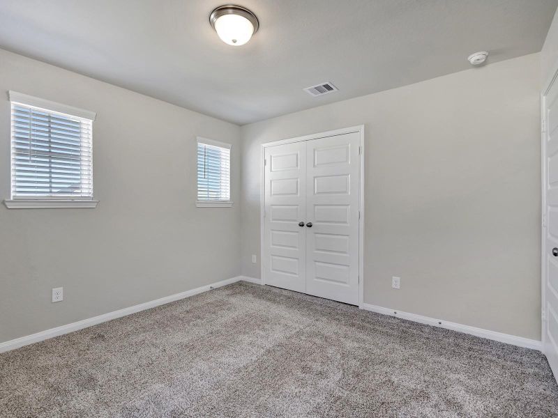 Photo is not of the actual home, but is an inspirational photo of builder’s model home and may depict options, furnishings, and/or decorator features that are not included Photo is not of the actual home, but is an inspirational photo of builder’s model home and may depict options, furnishings, and/or decorator features that are not included